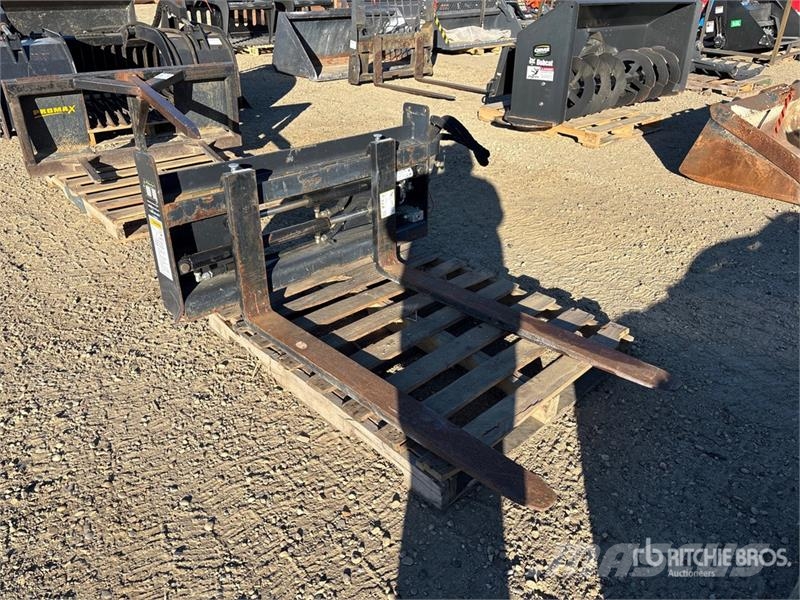 Wolverine PFA-11-3300G 48 in Skid Steer Forks Fourche