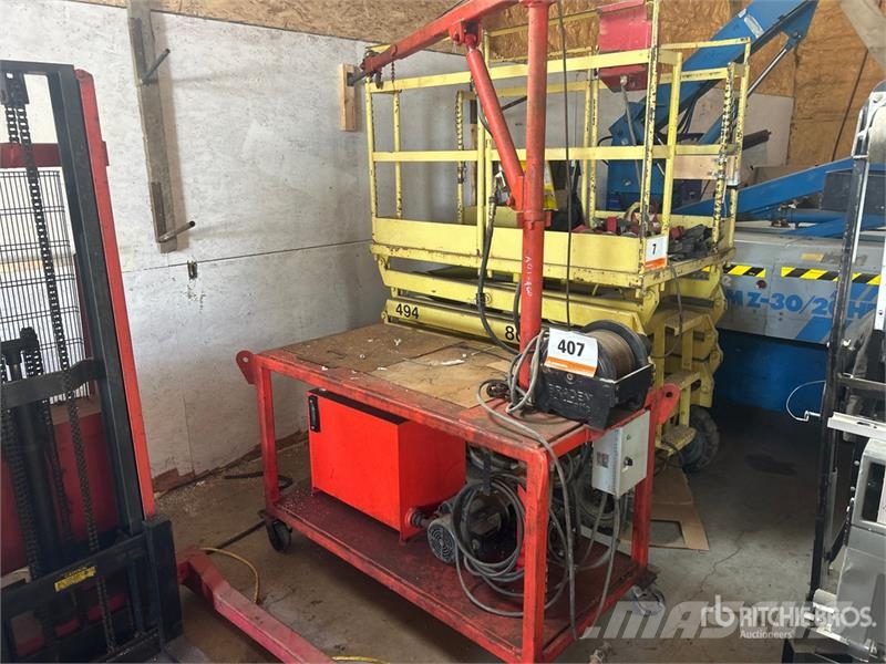  Work Table With Hydraulic Hoist Andre komponenter
