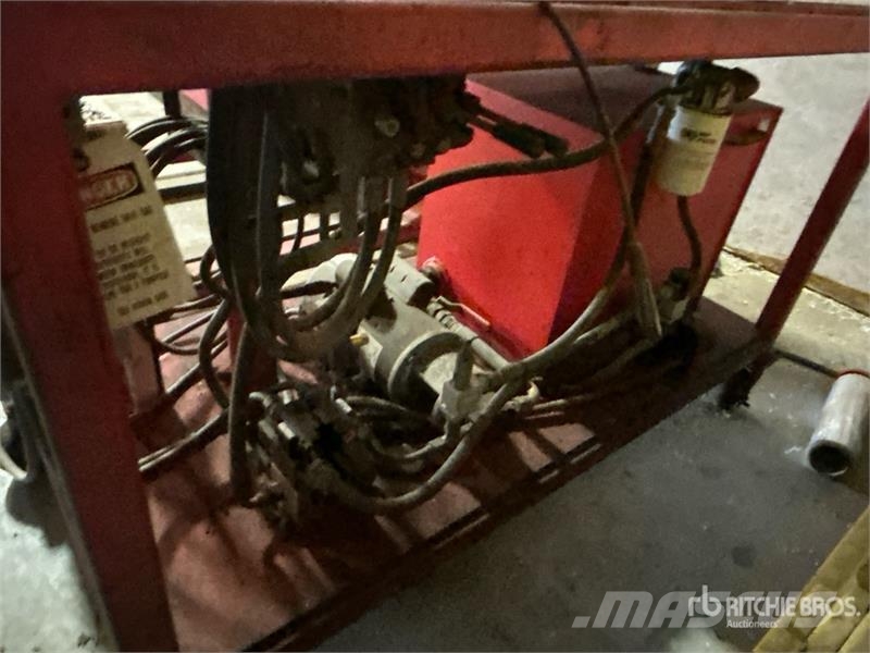 Work Table With Hydraulic Hoist 其他組件
