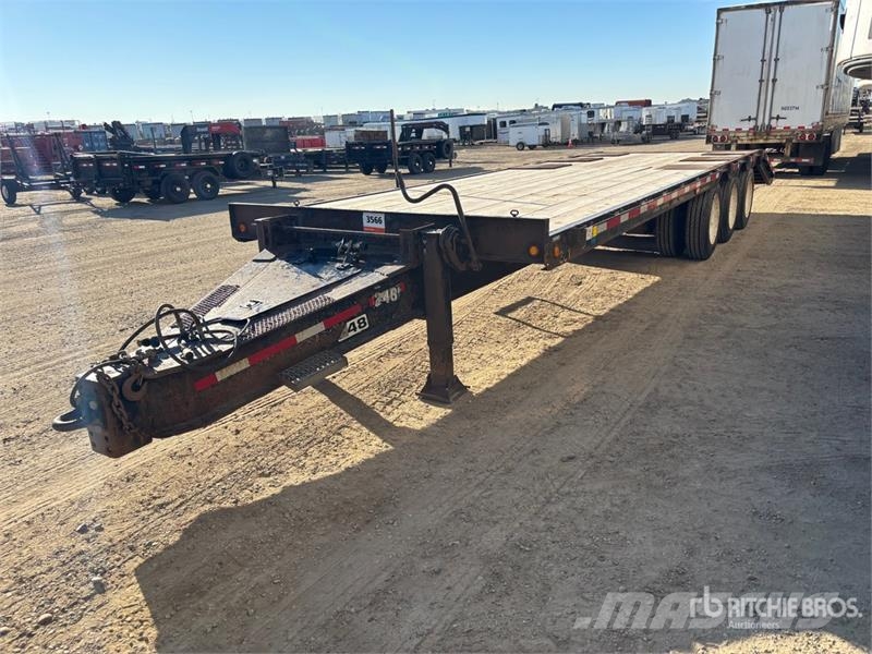 Wrem 32 ft Tri/A Equipment Trailer Прицепы-Автовозы