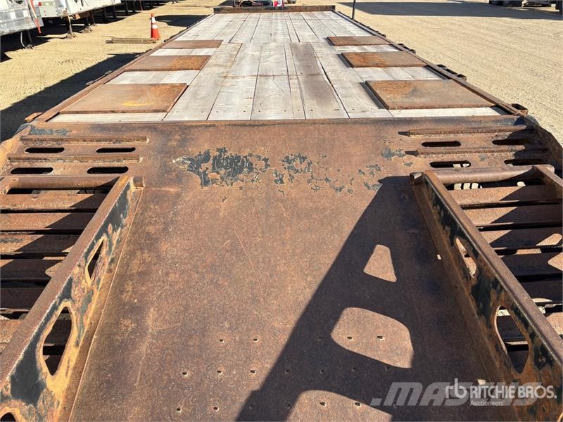 Wrem 32 ft Tri/A Equipment Trailer Прицепы-Автовозы