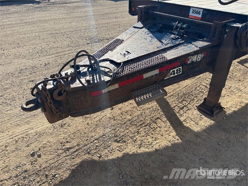 Wrem 32 ft Tri/A Equipment Trailer Прицепы-Автовозы