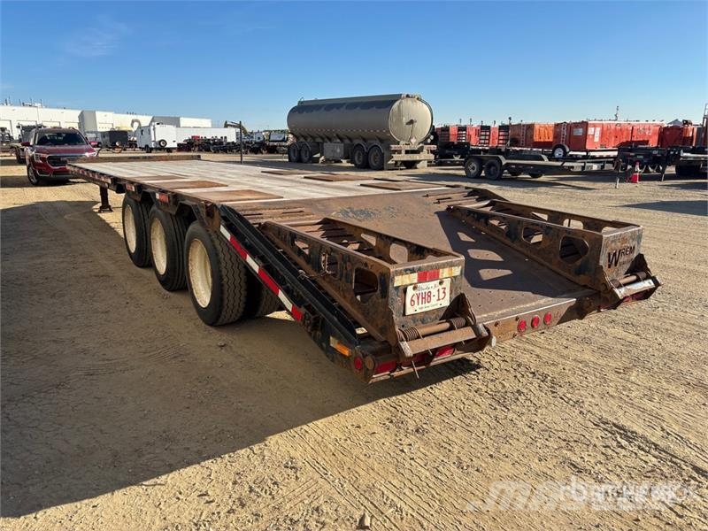 Wrem 32 ft Tri/A Equipment Trailer Прицепы-Автовозы