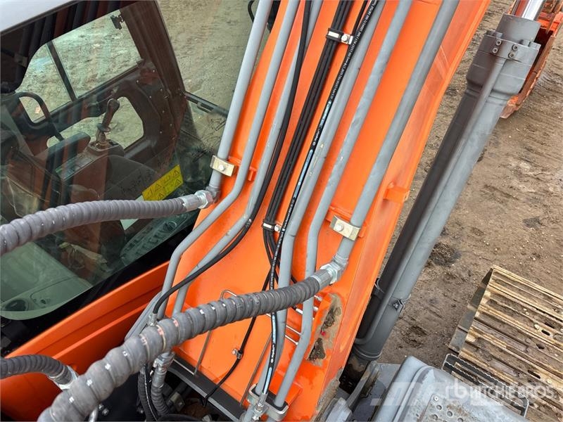 XCMG XE210CU Tracked Excavator Гусеничные экскаваторы