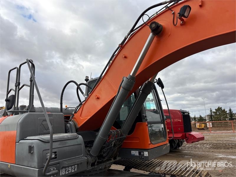 XCMG XE210CU Tracked Excavator Гусеничные экскаваторы