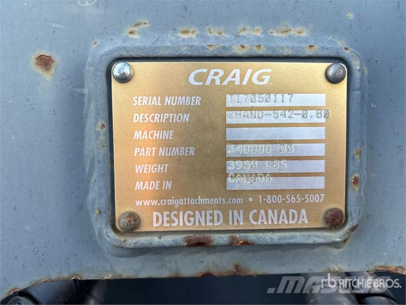 XHAND 44 in Hydraulic Tilting Excavator Bucket - F Kanalak