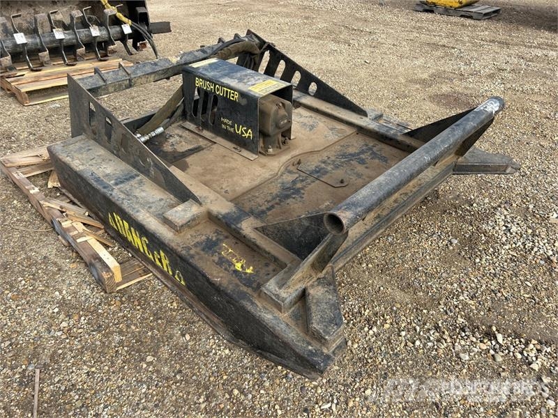 Xtreme 60 in Skid Steer Brush Cutter Priključne in vlečne kosilnice
