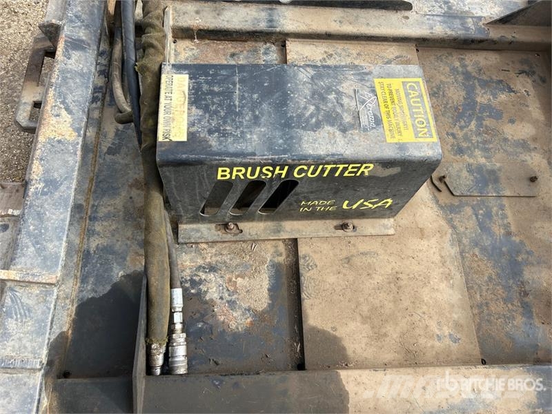 Xtreme 60 in Skid Steer Brush Cutter Priključne in vlečne kosilnice