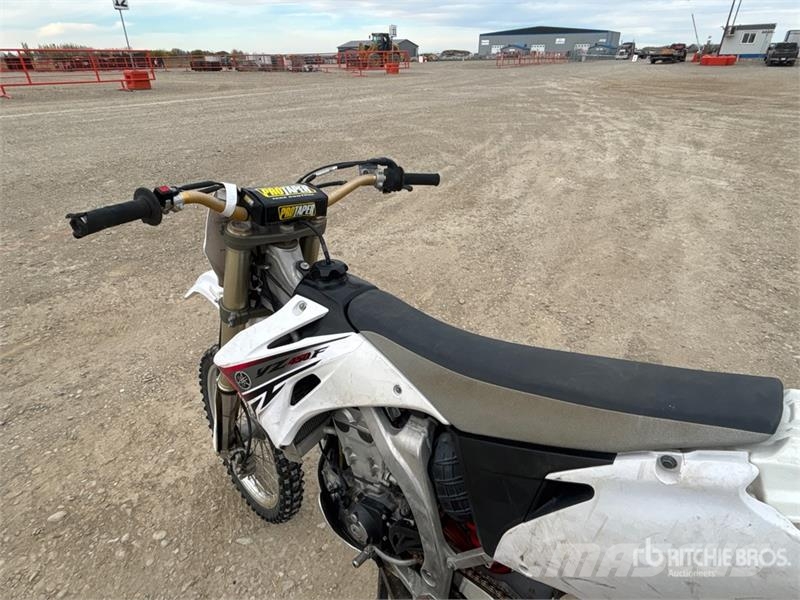 Yamaha YZ450F Motocross Bike Veículos todo-terreno