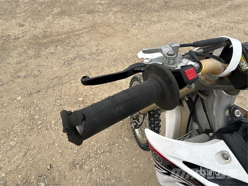 Yamaha YZ450F Motocross Bike Veículos todo-terreno