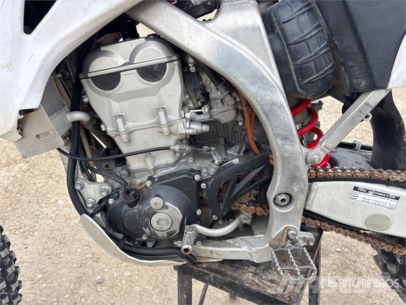 Yamaha YZ450F Motocross Bike Veículos todo-terreno
