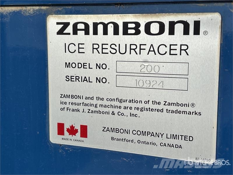 Zamboni 200 Ice Resurfacer ماكينات زراعية - غير ذلك
