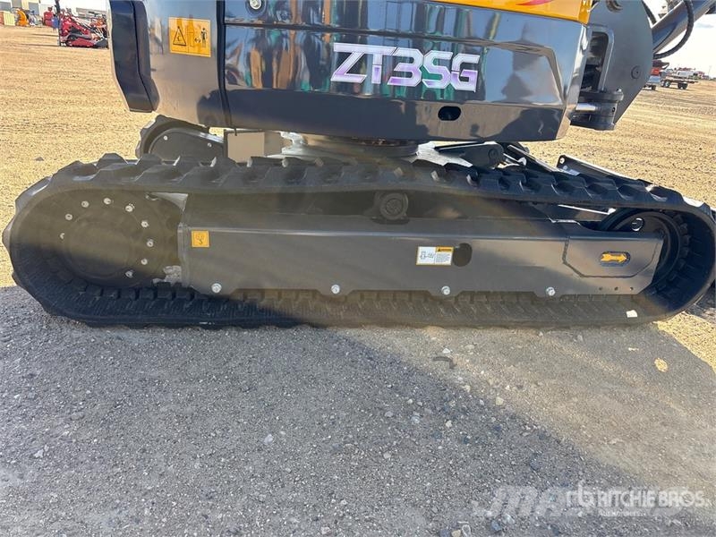 ZT 35G Mini Excavator (Unused) Miniescavatori