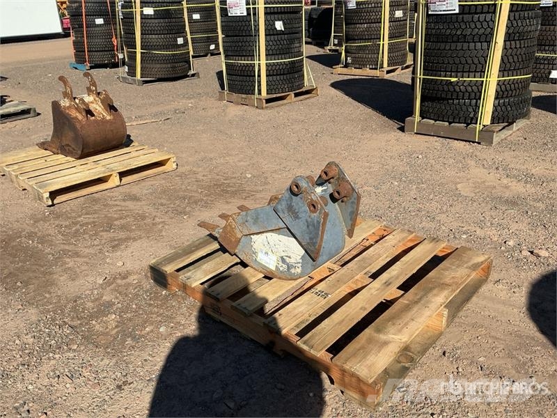 10 in Digging Excavator Bucket Ковші