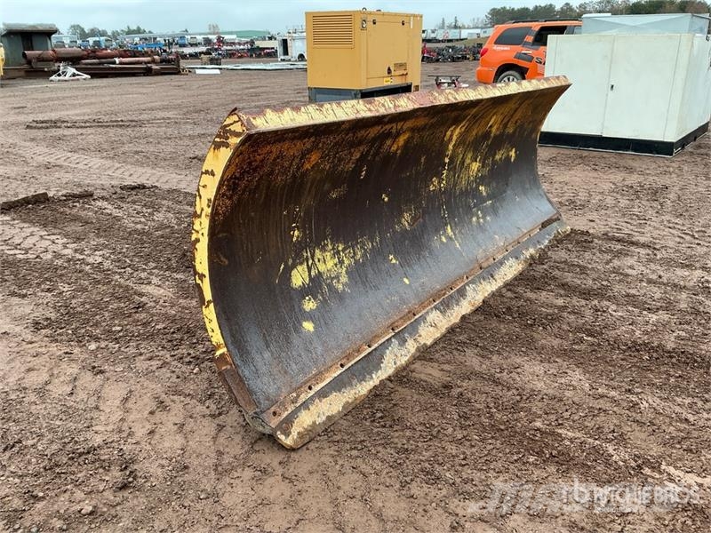  11 ft 2 Way Snow Plow - Fits Wheel Loader حراثات ونصول الجليد