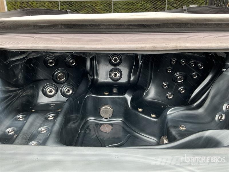 1100 Liter Hot Tub Drugi deli