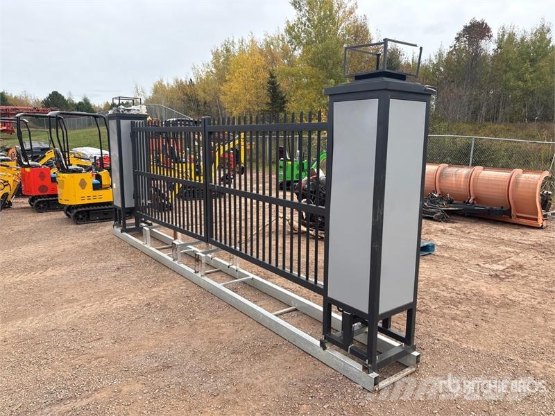  19 ft 4 in x 6 ft 6 in Driveway Gate Ostale poljoprivredne mašine