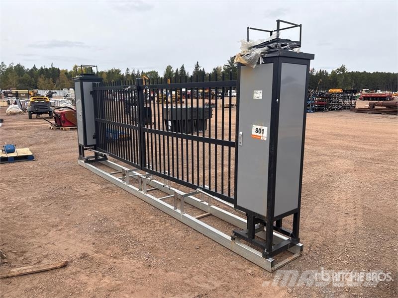  19 ft 4 in x 6 ft 6 in Driveway Gate Ostale poljoprivredne mašine