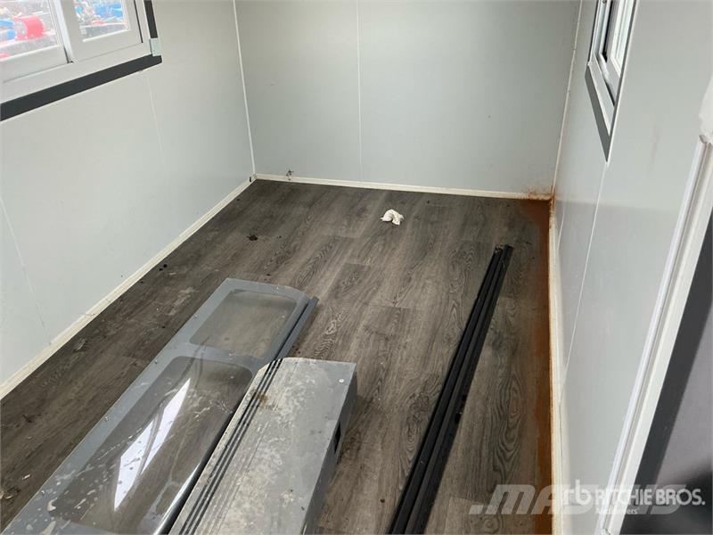 19 ft 7 in x 7 ft Mobile Office Építőipar - Egyebek
