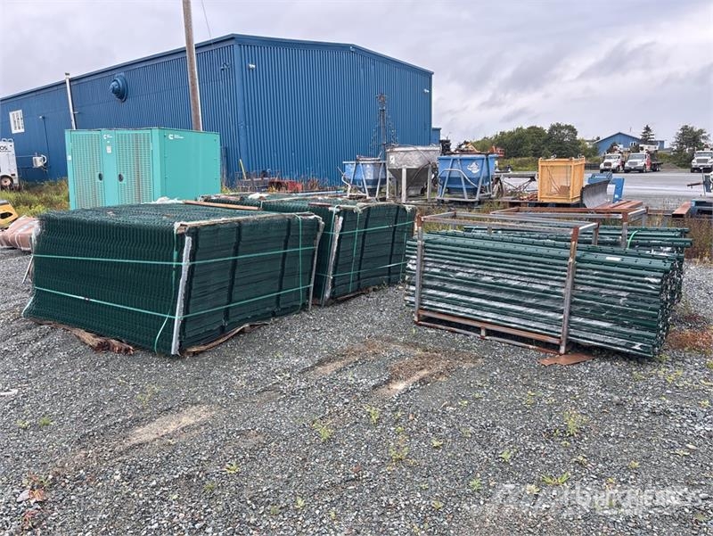 2000 ft of Fencing Fencing equipment