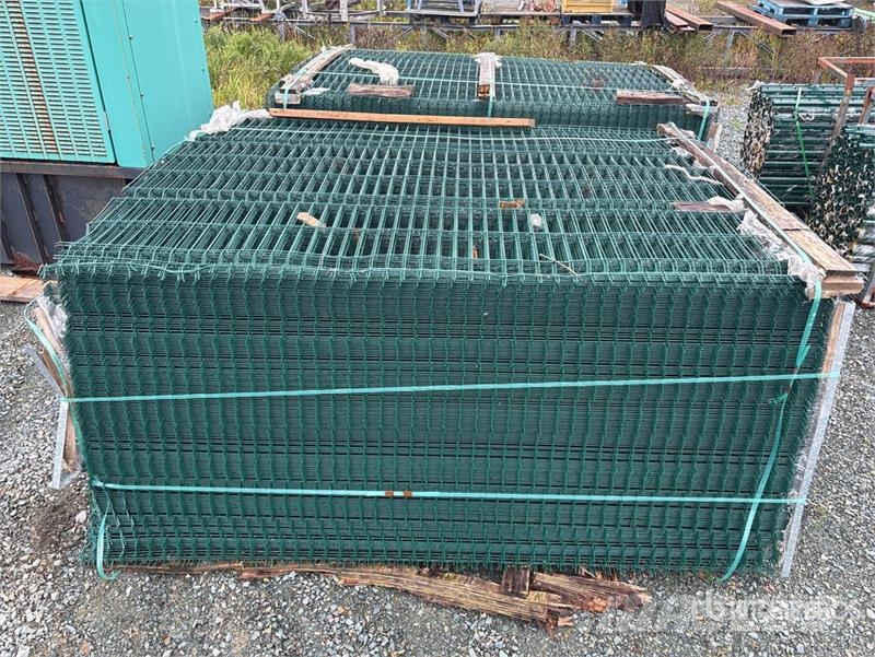 2000 ft of Fencing Fencing equipment