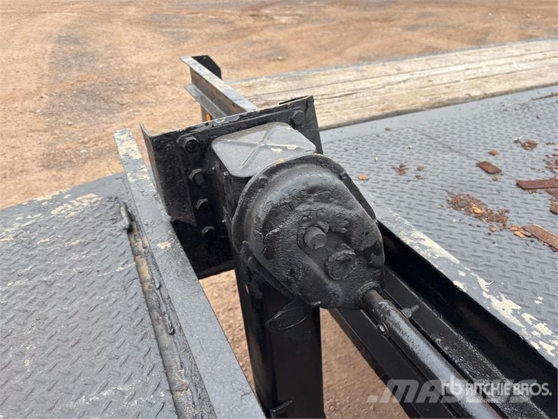 28 ft T/A Equipment Trailer Rimorchio per il trasporto di veicoli