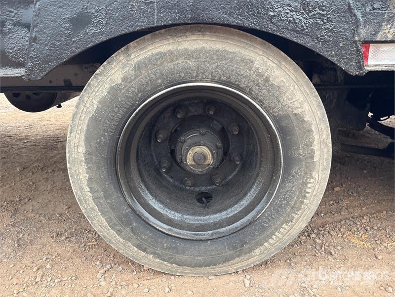 28 ft T/A Equipment Trailer Rimorchio per il trasporto di veicoli