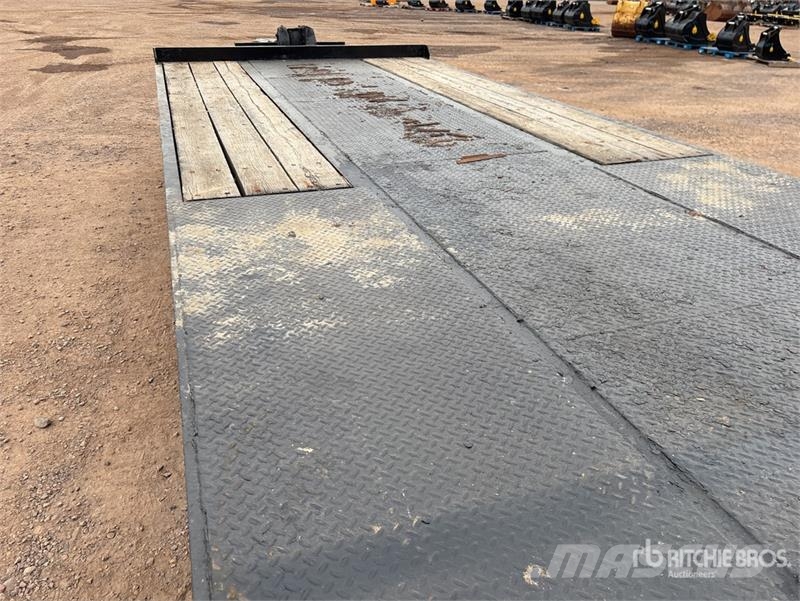 28 ft T/A Equipment Trailer Rimorchio per il trasporto di veicoli