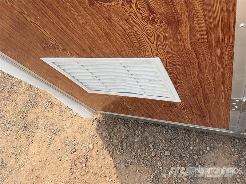 3 ft 2 in x 4 ft 2 in Single Portable Toilet Компоненты строительной техники