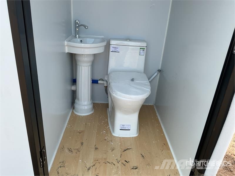 3 ft 2 in x 4 ft 2 Person Double Portable Toilet ( Drugi deli