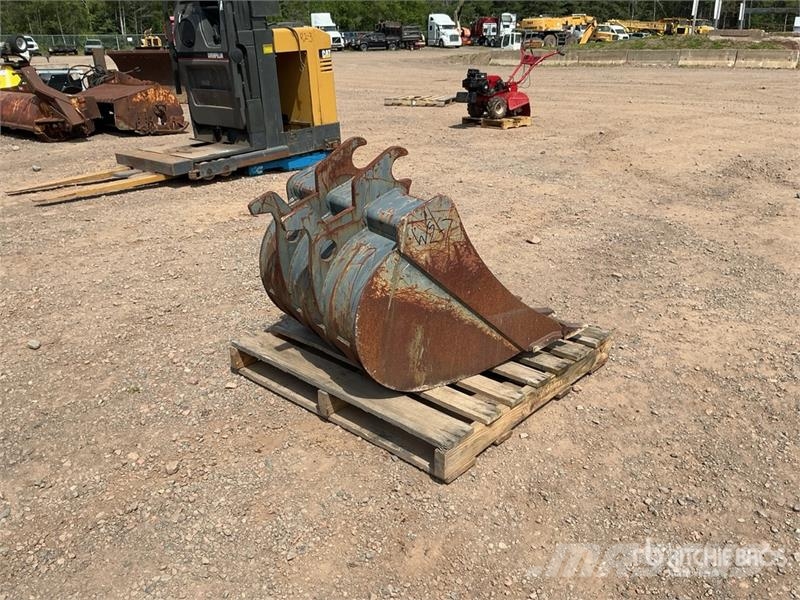30 in Digging Excavator Bucket Godet