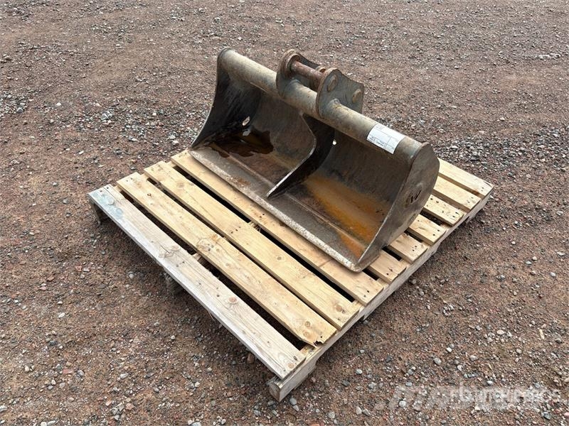 34 in Q/C Cleanup Excavator Bucket Godet