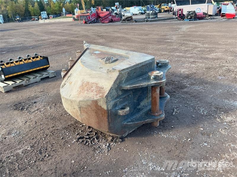 34 in V-Ditching Excavator Bucket Kašike / Korpe