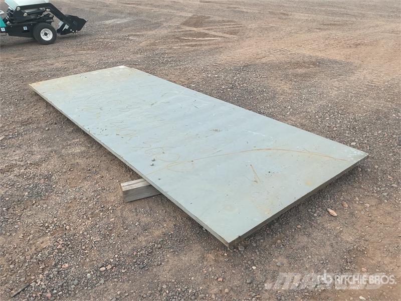  4 ft 5 in x 12 ft 1 in (1 in Thick) Steel Plates Drugi deli