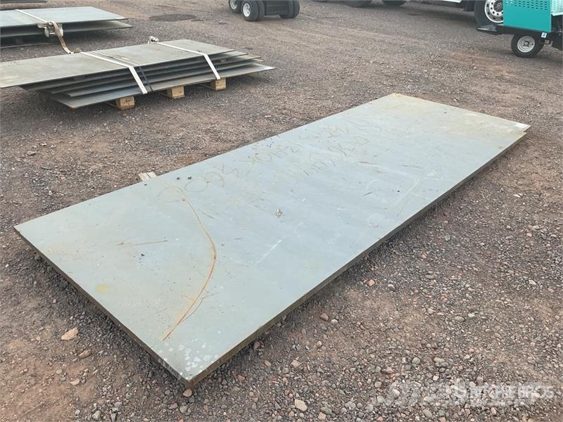  4 ft 5 in x 12 ft 1 in (1 in Thick) Steel Plates Drugi deli