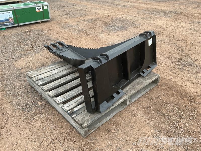  54 in Skid Steer Stump Bucket 挖斗