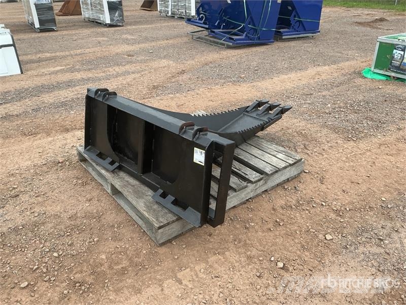  54 in Skid Steer Stump Bucket 挖斗