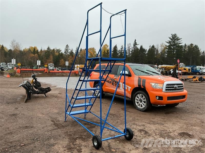  6 ft Rolling Ladder Iekrāvēji un platformas