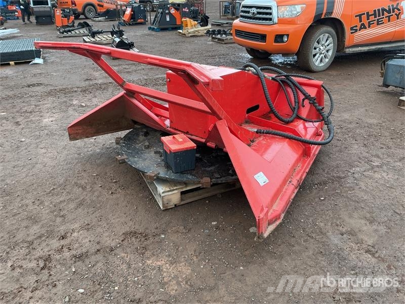 60 in Skid Steer Brush Cutter Навісні та причіпні косарки