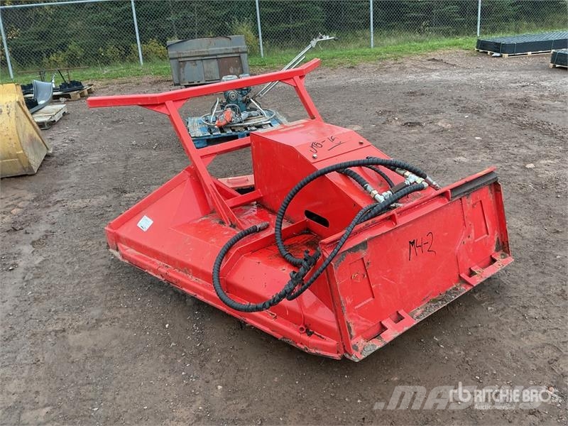 60 in Skid Steer Brush Cutter Навісні та причіпні косарки