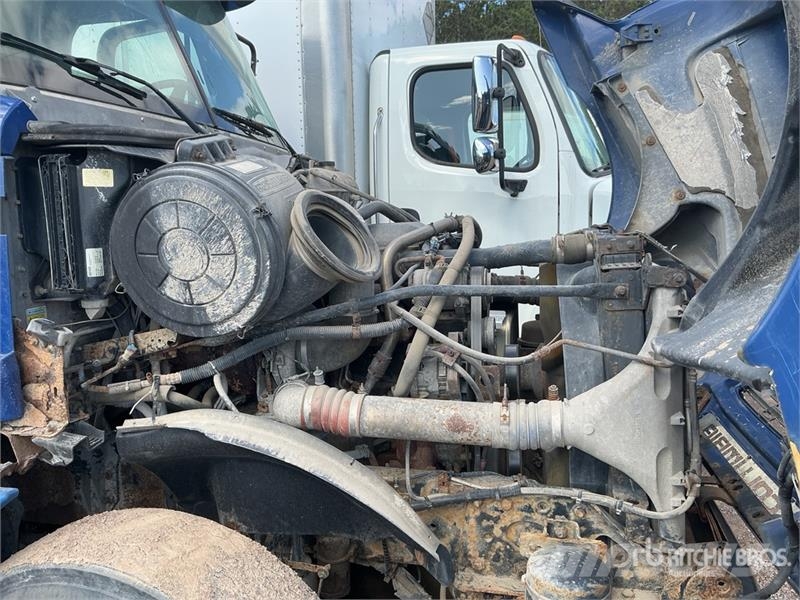 6x2 Heavy Haul T/A Sleeper Truck Tractor Prime Movers