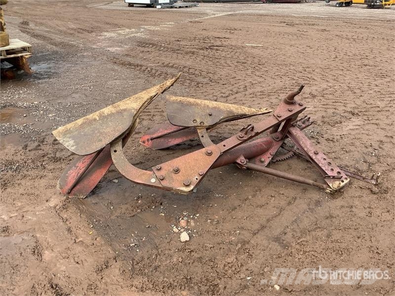 70 in 3-Point 2 Bottom Breaking Plow Pinnaselõikurid