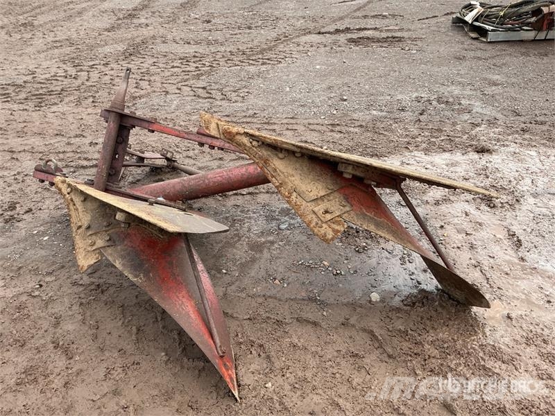 70 in 3-Point 2 Bottom Breaking Plow Pinnaselõikurid