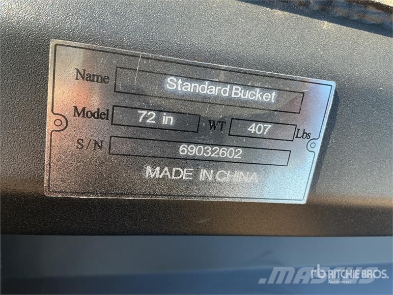 72 in Skid Steer Bucket (Unused) Kanalak