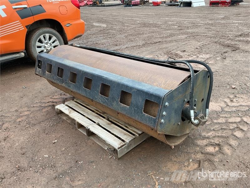 74 in Skid Steer Vibratory Roller Дорожні котки
