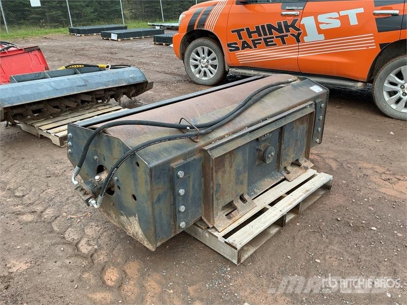 74 in Skid Steer Vibratory Roller Дорожні котки