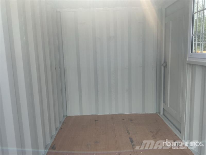 8 ft Storage Container Varastokontit