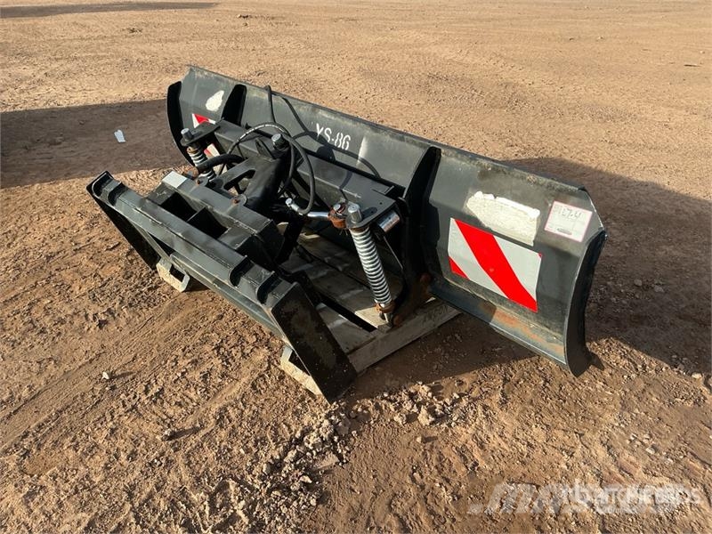  86 in Skid Steer Snow Blade حراثات ونصول الجليد
