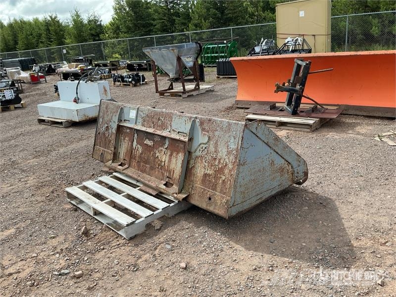 87 in Skid Steer Bucket Godet