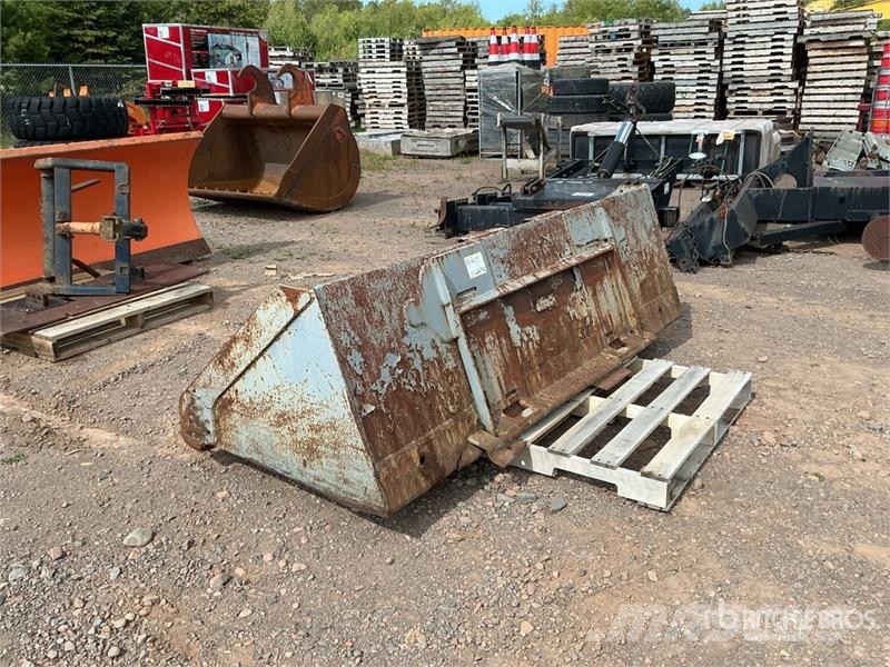 87 in Skid Steer Bucket Godet